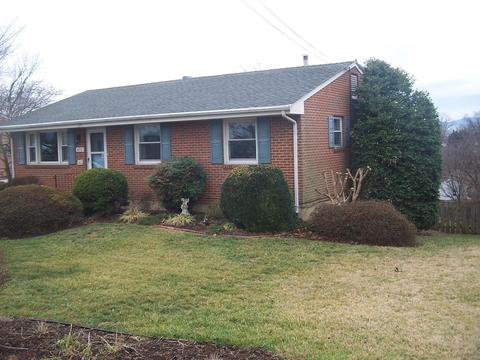 671 E Augusta Ave, Vinton, VA 24179 photo 2
