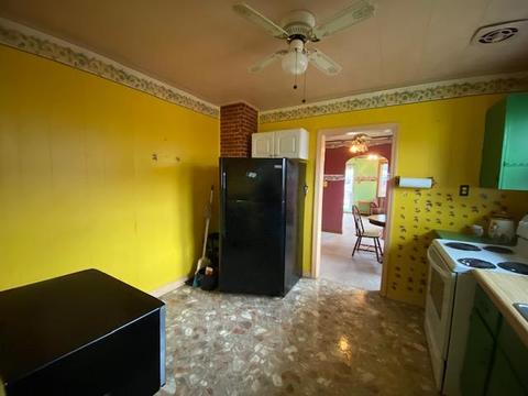 314 E Phillip St, Covington, VA 24426 photo 5