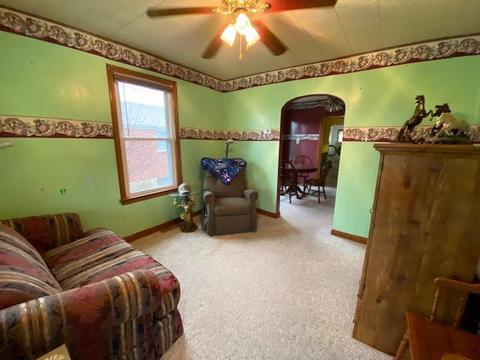 314 E Phillip St, Covington, VA 24426 photo 2