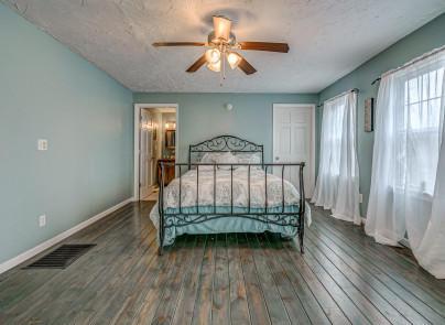 2246 Navigation Pt, Goodview, VA 24095 photo 8