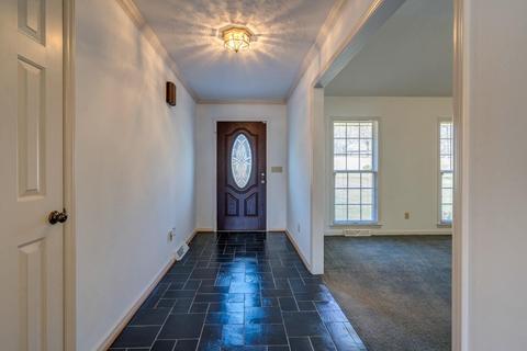 403 Brookledge Dr, Vinton, VA 24179 photo 4