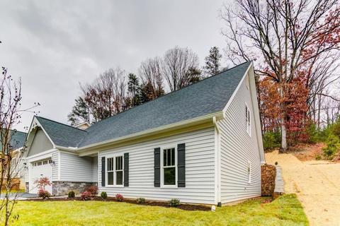 4257 Daugherty Rd, Salem, VA 24153 photo 1