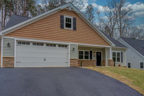 4261 Daugherty Rd, Salem, VA 24153 photo 2