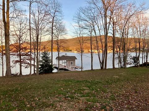 53 Bay View Cir, Penhook, VA 24137 photo 6