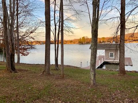 53 Bay View Cir, Penhook, VA 24137 photo 8