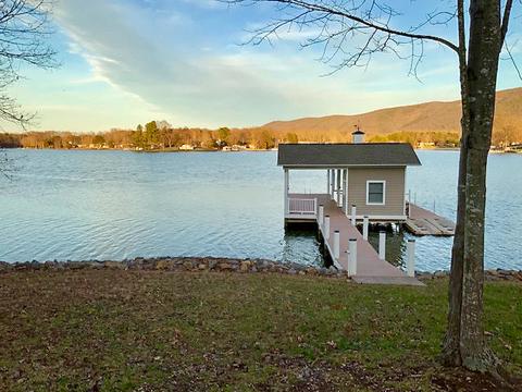 53 Bay View Cir, Penhook, VA 24137 photo 1