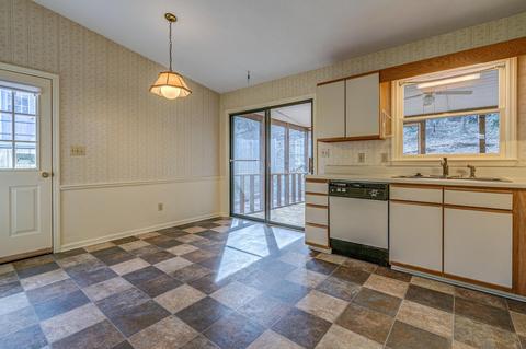 2802 Lansing Dr SW, Roanoke, VA 24015 photo 7