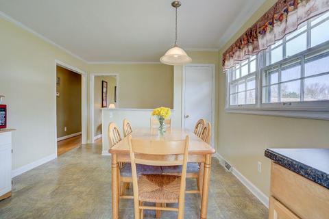 800 Pyrtle Dr, Salem, VA 24153 photo 9