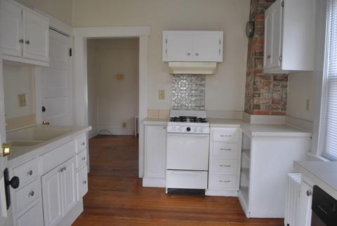 100 E 2nd St, Salem, VA 24153 photo 3