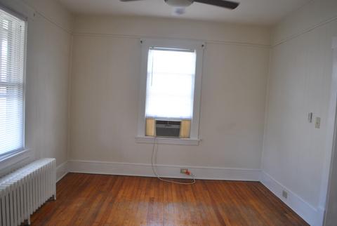 100 E 2nd St, Salem, VA 24153 photo 4