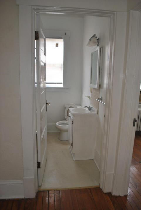 100 E 2nd St, Salem, VA 24153 photo 7