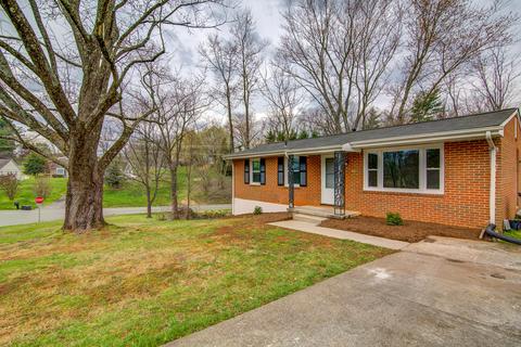 620 Mcgeorge Dr, Vinton, VA 24179 photo 2