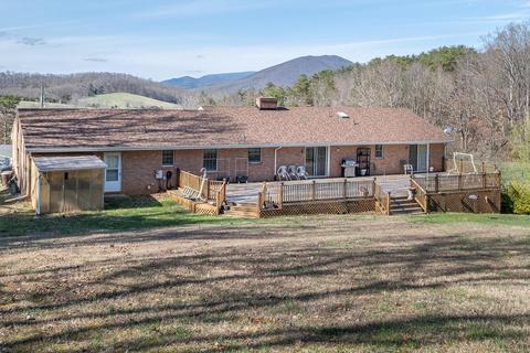492 Bobletts Gap Rd, Buchanan, VA 24066 photo 3