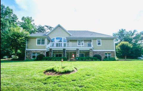 64 Sandy Edge Cir, Penhook, VA 24137 photo 2