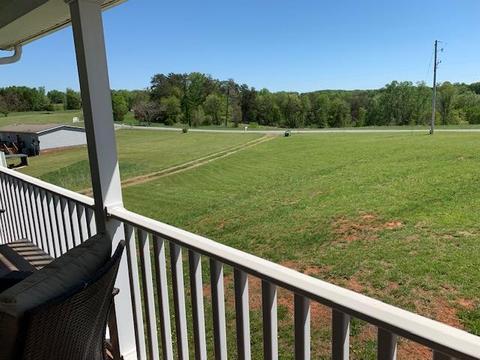 2145 Lipscomb Rd, Moneta, VA 24121 photo 3