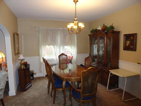 232 E Gray St, Covington, VA 24426 photo 9