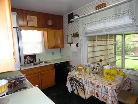 232 E Gray St, Covington, VA 24426 photo 12