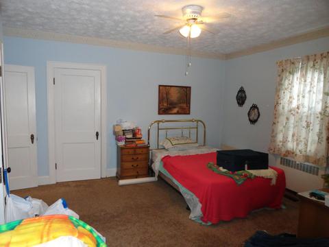 232 E Gray St, Covington, VA 24426 photo 13