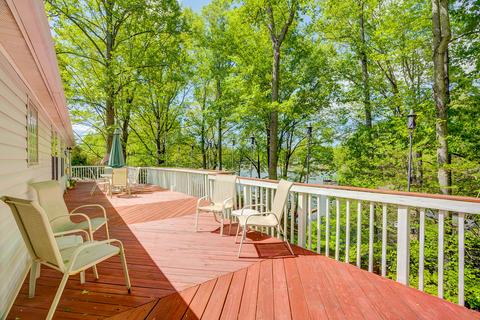 1005 Seaview Dr, Goodview, VA 24095 photo 3