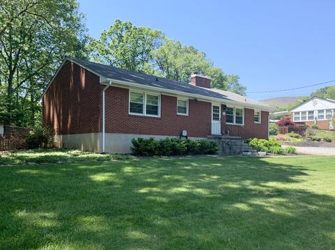 441 Mountview Dr, Salem, VA 24153 photo 2