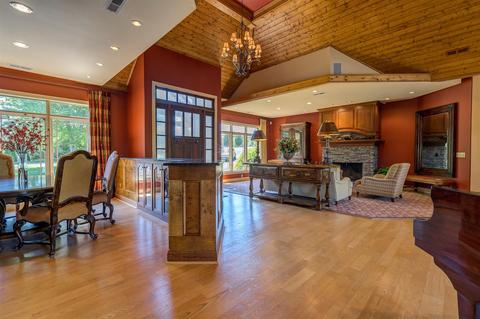 305 E Pointe Dr, Penhook, VA 24137 photo 9