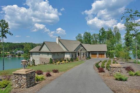 305 E Pointe Dr, Penhook, VA 24137 photo 2