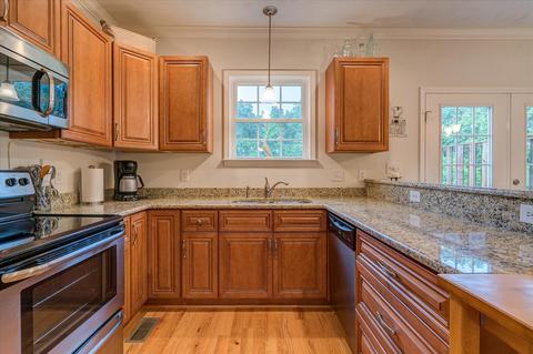 855 Walhalla Ct, Roanoke, VA 24019 photo 4