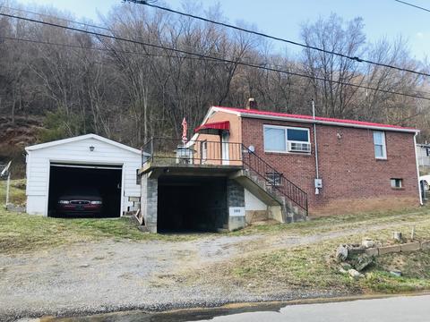 1904 Mallow Rd, Covington, VA 24426 photo 2