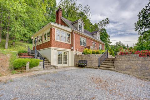 398 Boyd St, Buchanan, VA 24066 photo 3