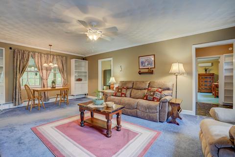 398 Boyd St, Buchanan, VA 24066 photo 6