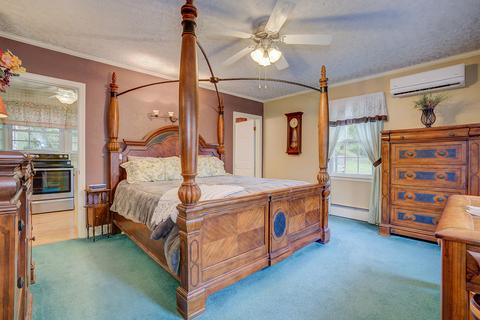 398 Boyd St, Buchanan, VA 24066 photo 11
