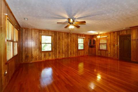 572 Arch Mill Rd, Buchanan, VA 24066 photo 9