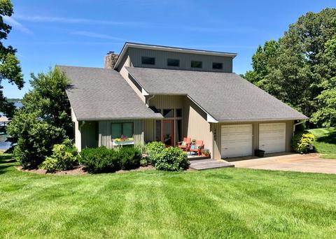2600 Waters Edge Dr, Penhook, VA 24137 photo 1
