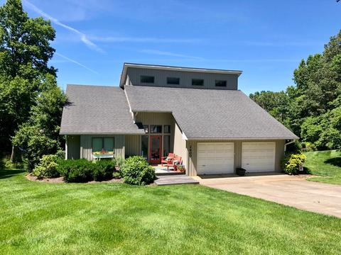 2600 Waters Edge Dr, Penhook, VA 24137 photo 2