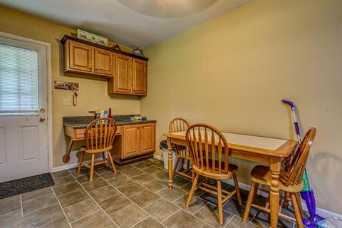 516 Jefferson Dock Rd, Penhook, VA 24137 photo 8