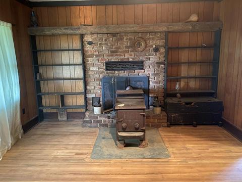 295 Albemarle Ave, Buchanan, VA 24066 photo 8