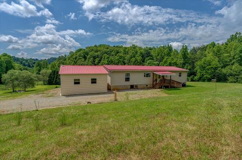 664 Otter Dr, Ferrum, VA 24088 photo 3