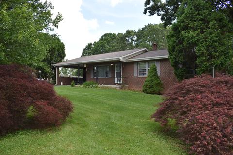 6013 Oakview Ave, Dublin, VA 24084 photo 1
