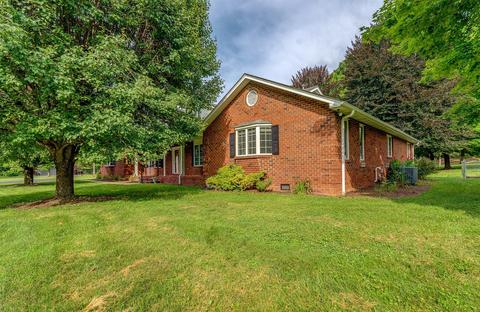 4287 Bonsack Rd, Roanoke, VA 24012 photo 2