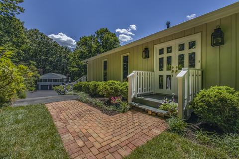 202 Darwin Rd SW, Roanoke, VA 24014 photo 1