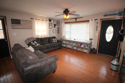 472 2nd St, Buchanan, VA 24066 photo 8
