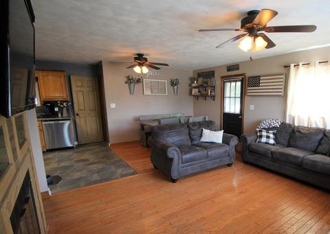 472 2nd St, Buchanan, VA 24066 photo 5