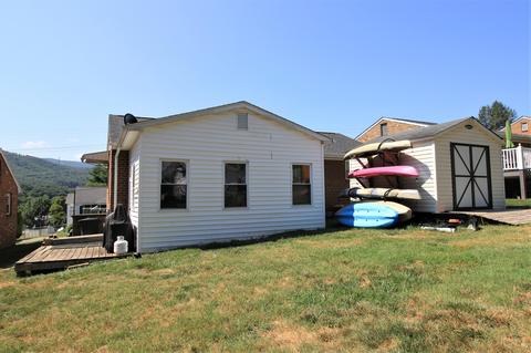 472 2nd St, Buchanan, VA 24066 photo 28