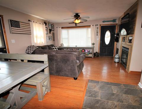472 2nd St, Buchanan, VA 24066 photo 7