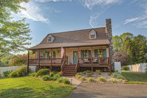 3693 Horseshoe Bend Rd, Goodview, VA 24095 photo 2