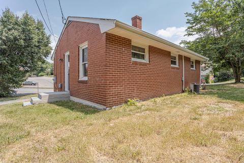 159 Pine St, Vinton, VA 24179 photo 2