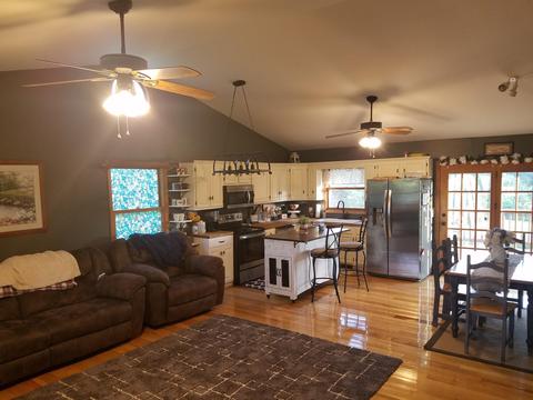 2184 Cedar Ln, Buchanan, VA 24066 photo 3