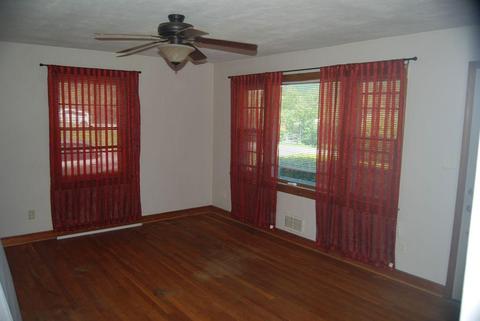 7010 Brookview Rd, Roanoke, VA 24019 photo 3