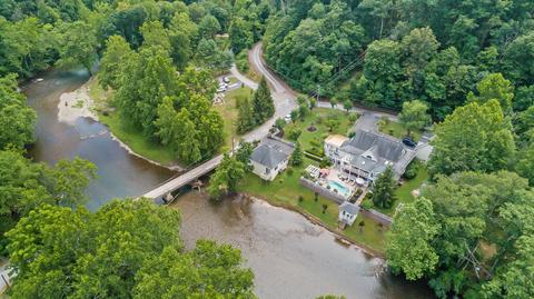 105 River Rd N, Covington, VA 24426 photo 3