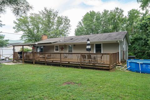 472 3rd St, Buchanan, VA 24066 photo 17